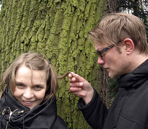 Hildur Guðnadóttir & Dirk Dresselhaus sind Mr. Schmuck's Farm