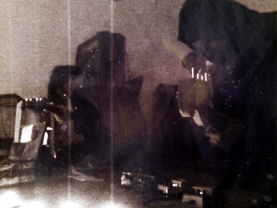 Huey Walker & Bassbees at Art Cube, Jan 2013 (Original-Photo: Fleischervorstadt-Blog)