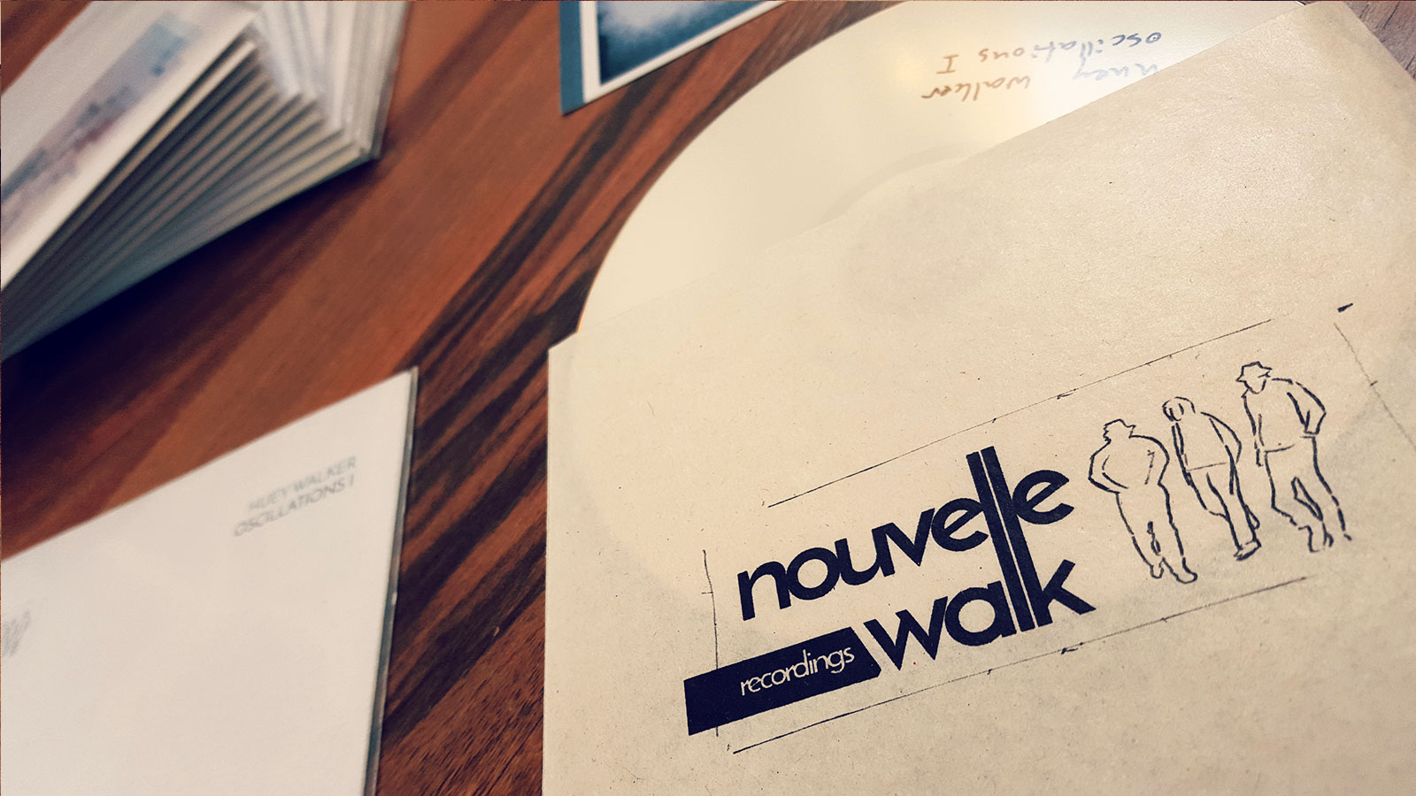 Huey Walker – Oscillations (Album-Artwork)